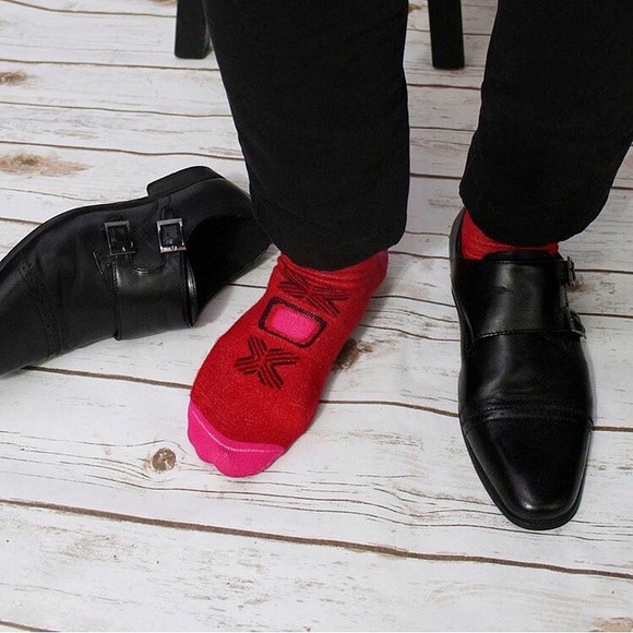 Valentines Day Socks HUGS & KISSES 2 Pairs Cotton - Picture 6 of 8